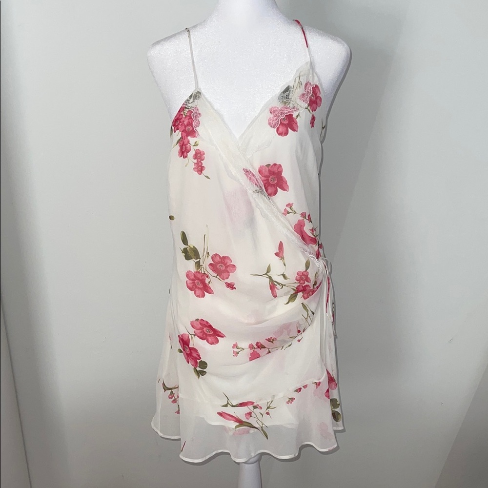 Zara Floral Mini Dress - White and Pink Size M NWT has lining
